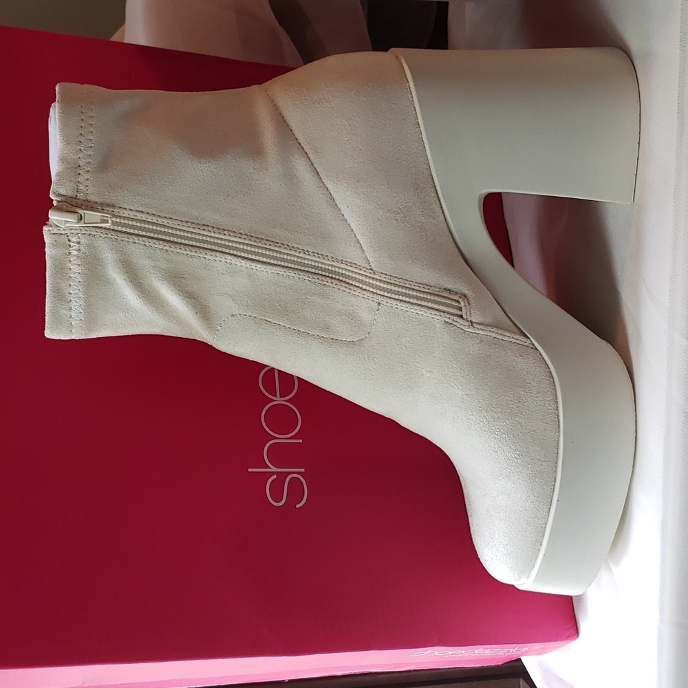 Platform Booties - Picture 4 of 6